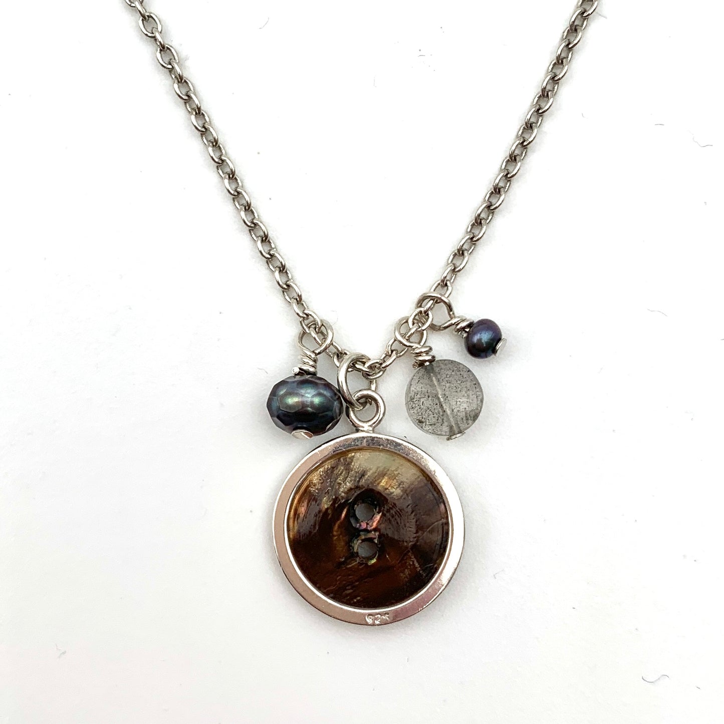 NL MP221 MOP Button G, FW Pearl BK, Labradorite 18"