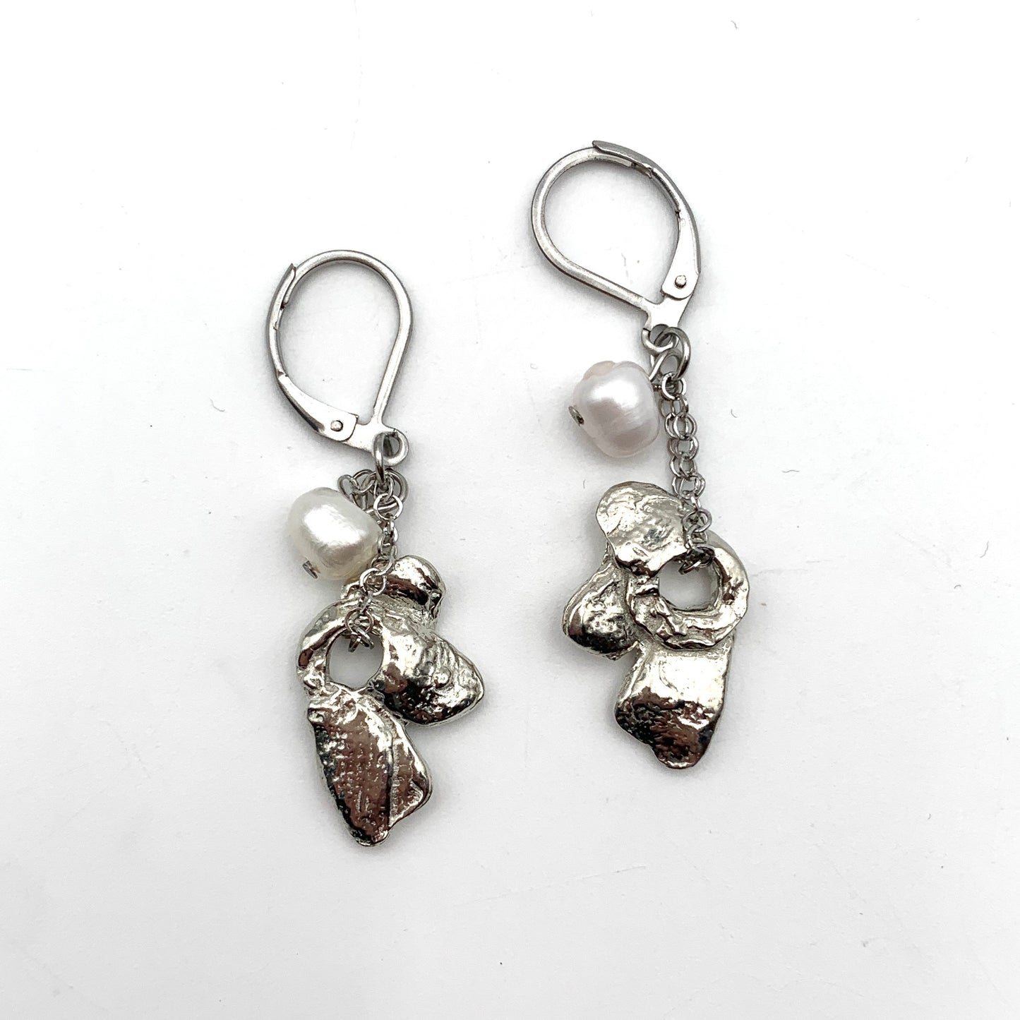 2025 Muscida Earrings - Silvery