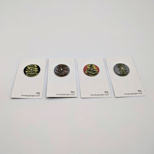 Buttons 1 pk slip leaf