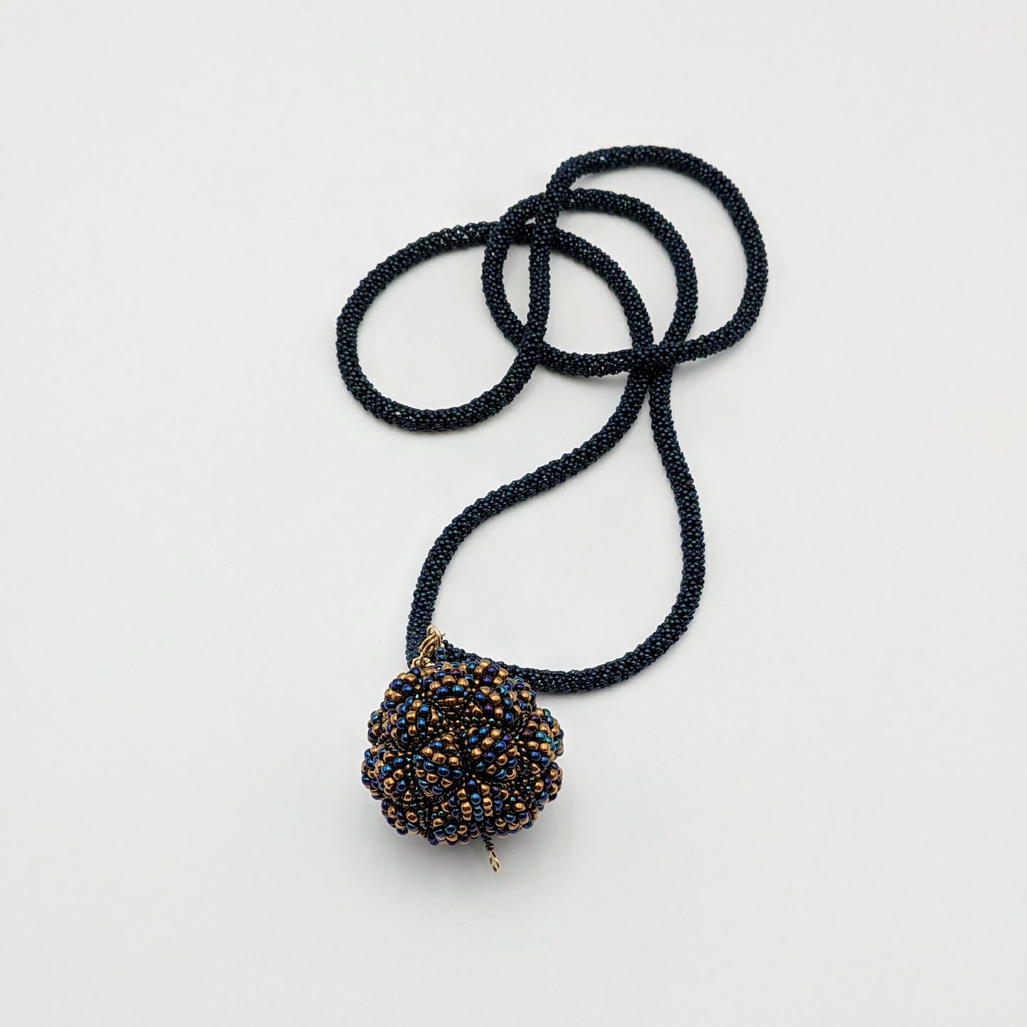 Talisman NL Blue Iris Rope Bronze Sphere