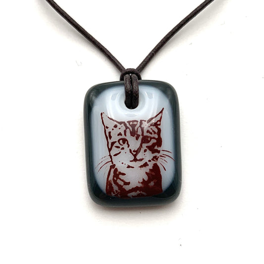 Tabby Cat Bust Necklace - White/Grey