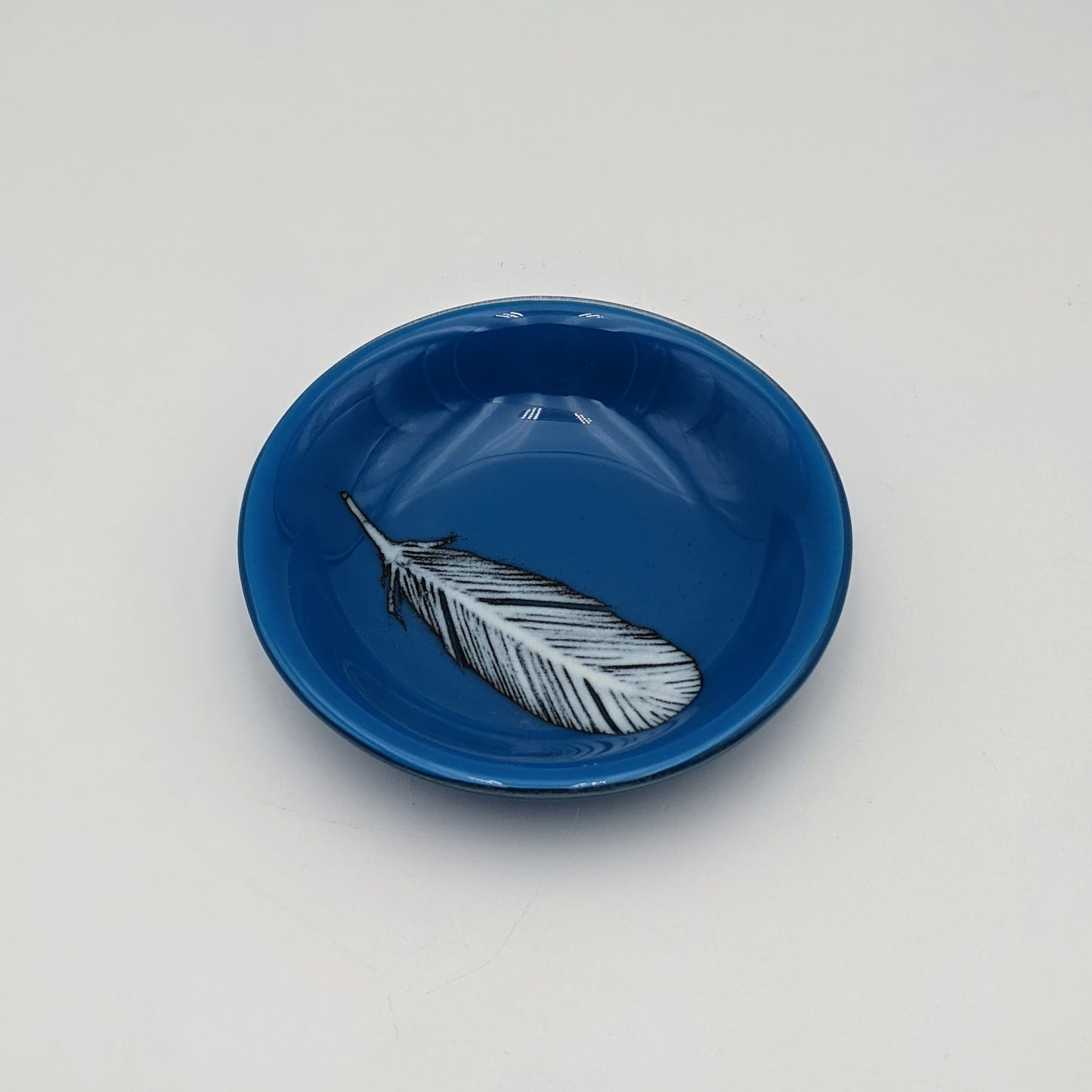 Feather bowl