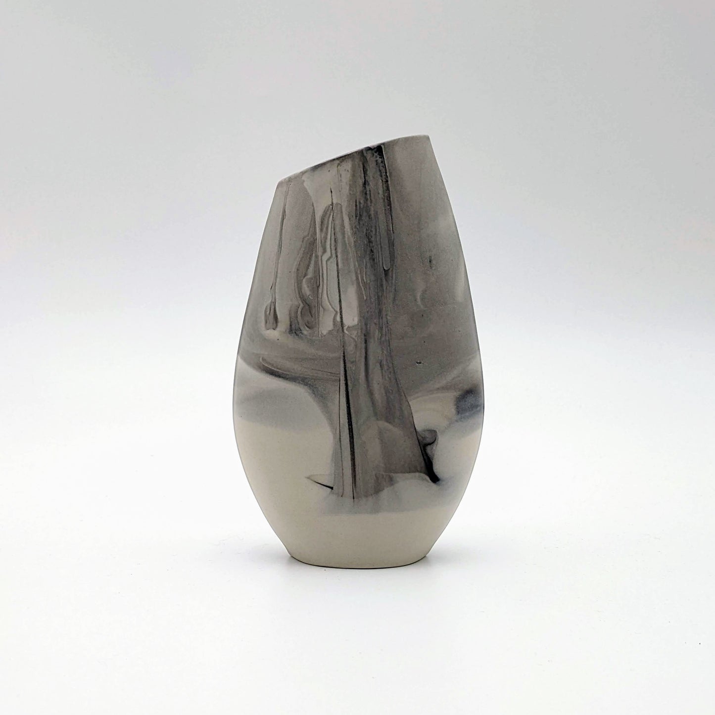 Med.  Marbled Vase 2024